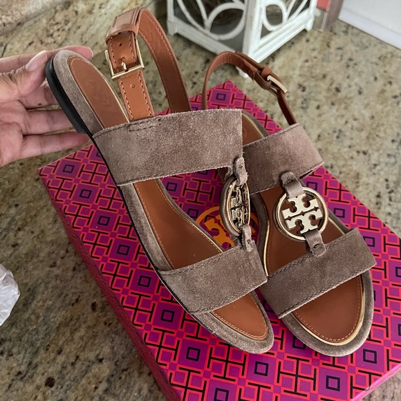 Tory Burch Shoes - New Tory Burch sandal ❤️